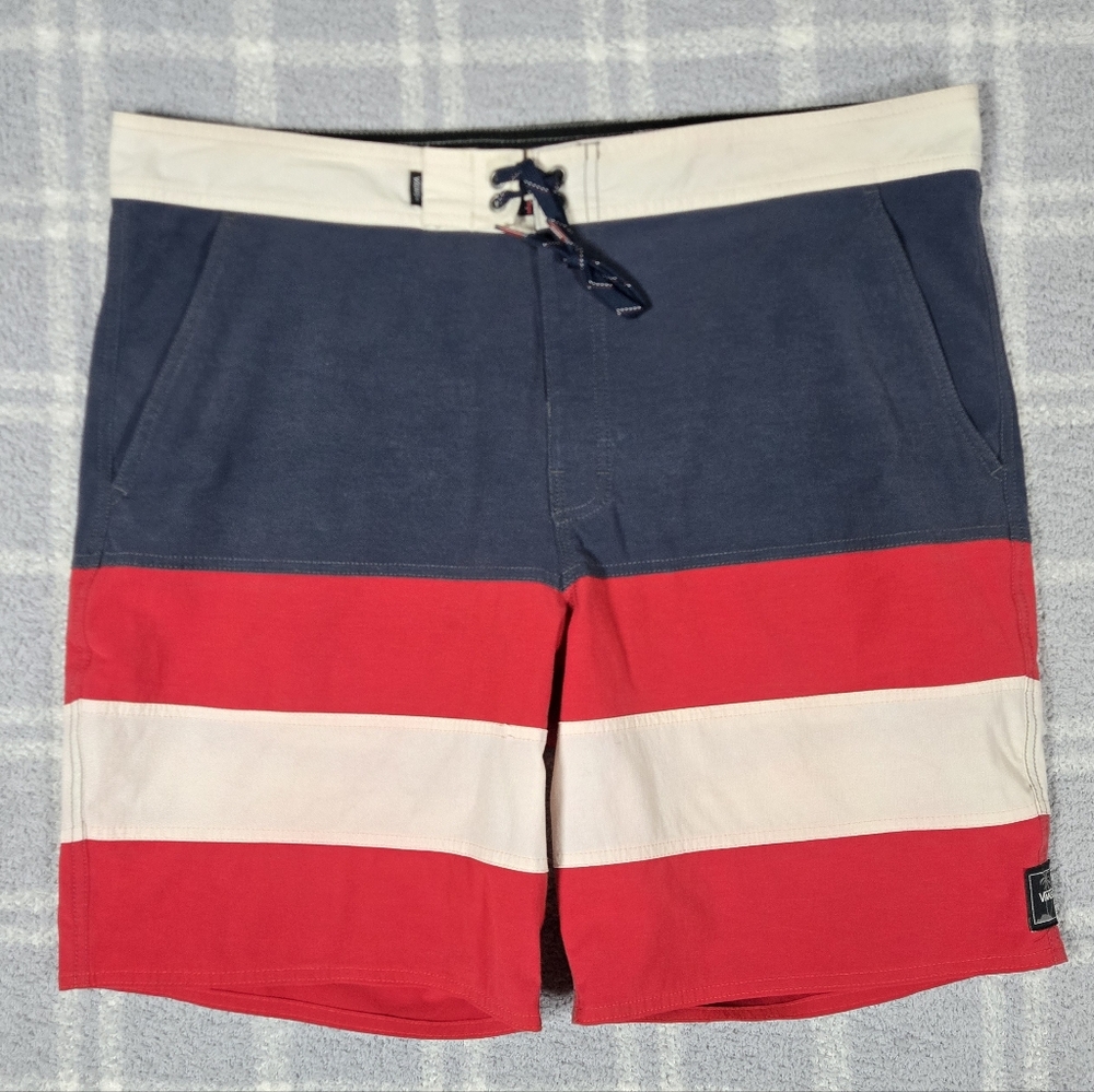 Vans 2016 Era USA Men's Board Shorts - Red White And Blue Swim Trunks Size W38